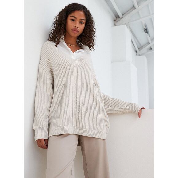 Aritzia Babaton Roger V Neck Ribbed Sweater Merino Wool Cream XS - Picture 1 of 10